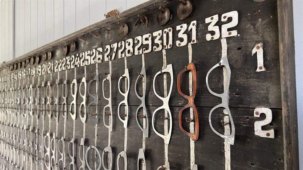 Glasses Factory Panels - Image 6