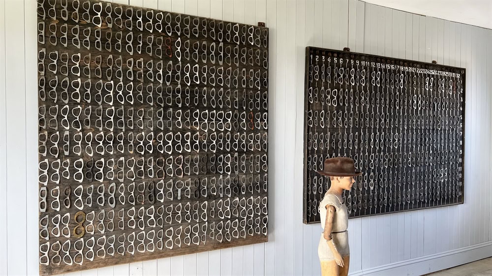 Glasses Factory Panels - Image 7