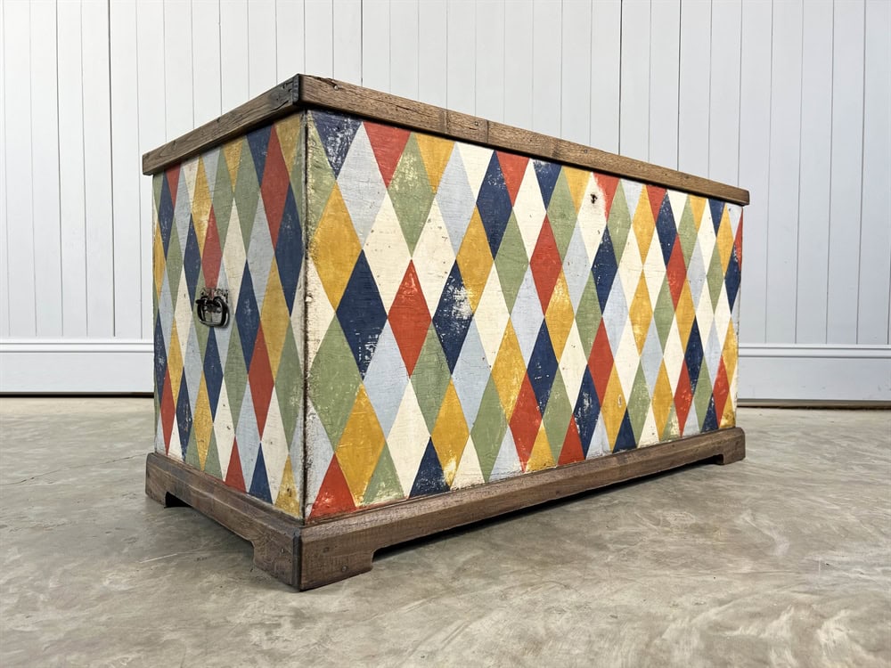 Elisa’s Harlequin Chest