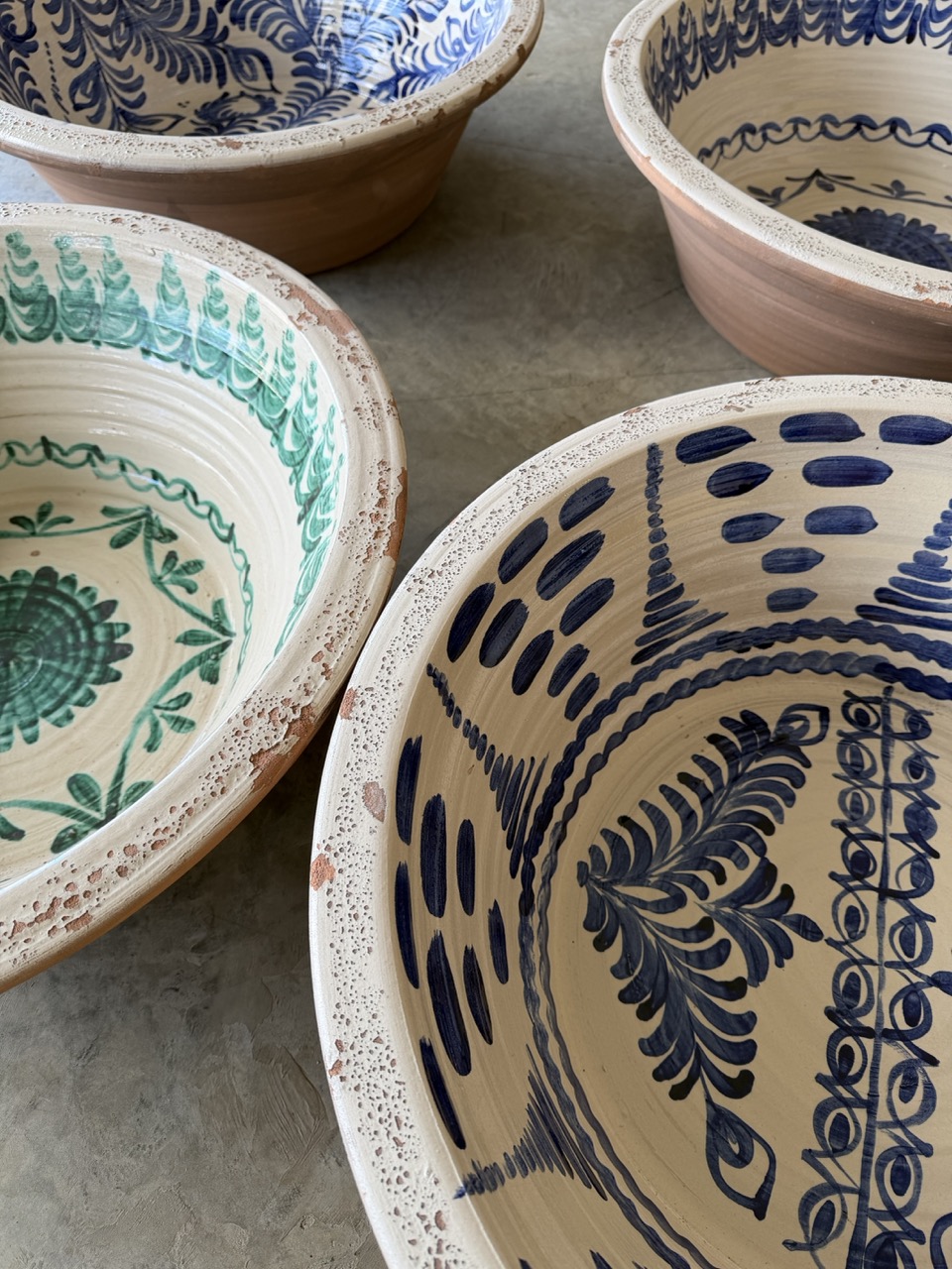 62 cm  Spanish Librillo Bowls 20th Century - Image 7