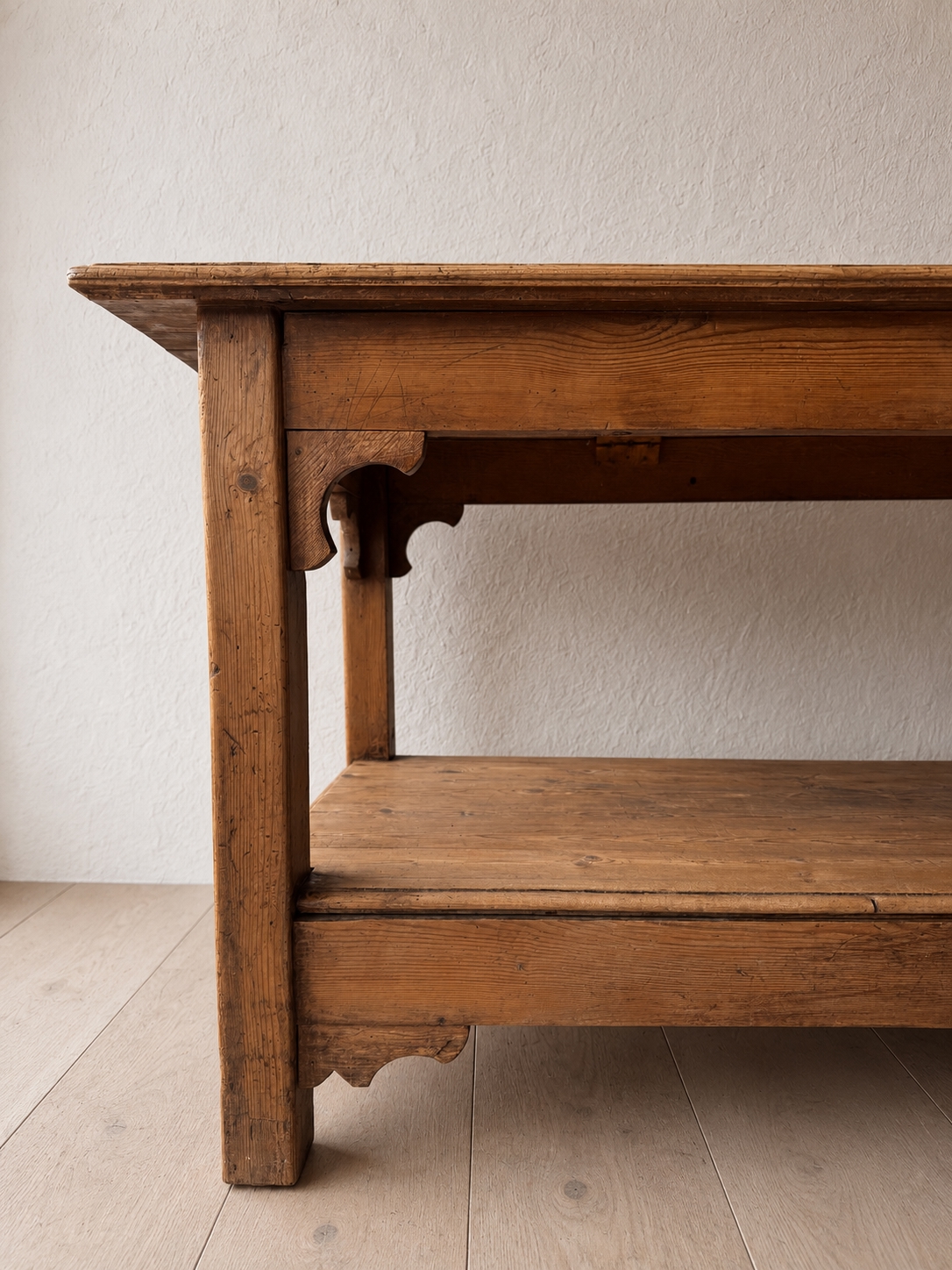 French Pine Draper’s Table - Image 4