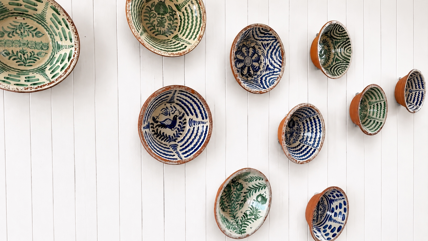 40 cm Mid 20th Century Spanish Librillo Bowls - Image 8