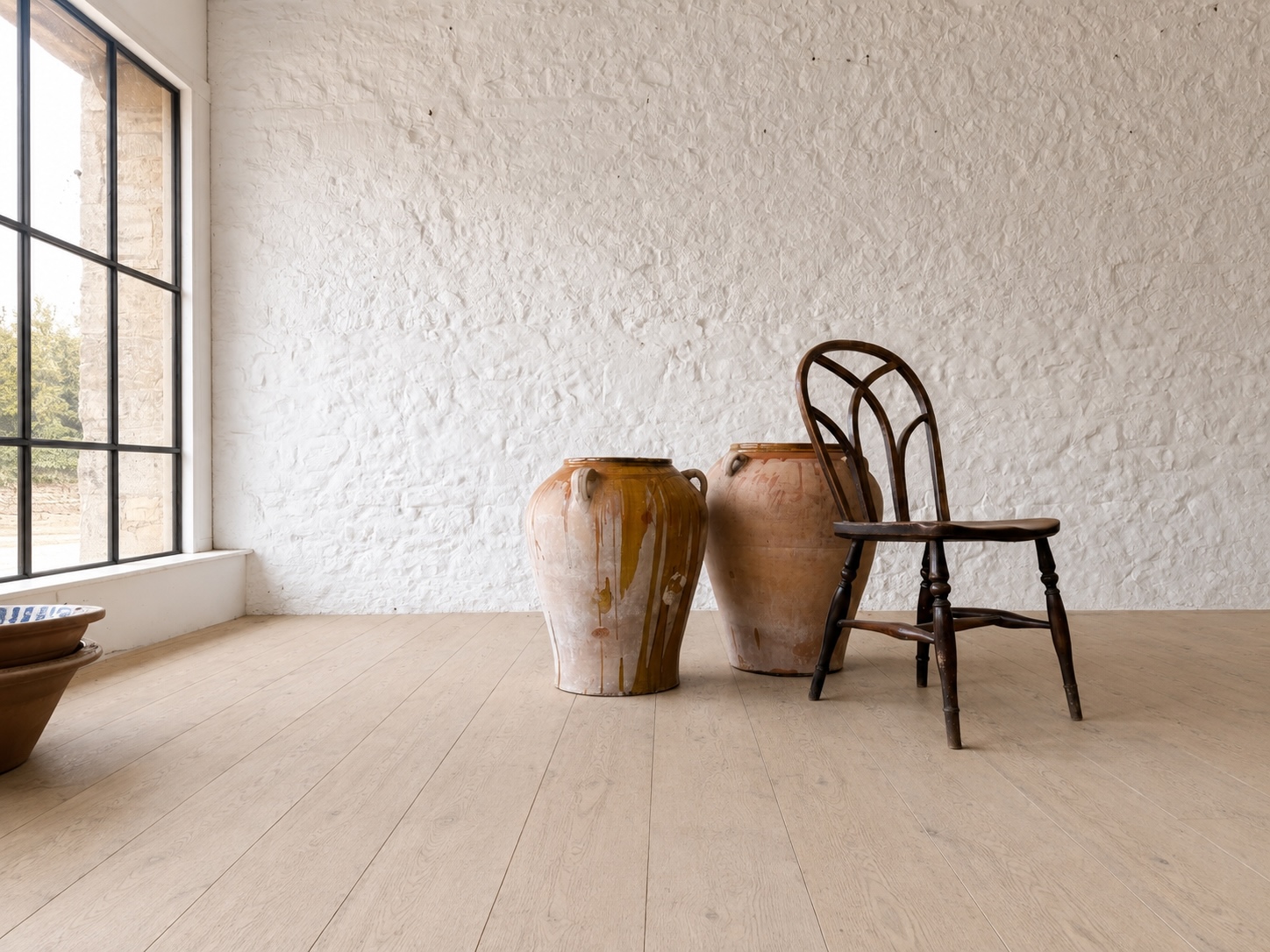 Pair of Late 19th-Century Spanish Miravet Olive Pots from Tarragona - Image 3