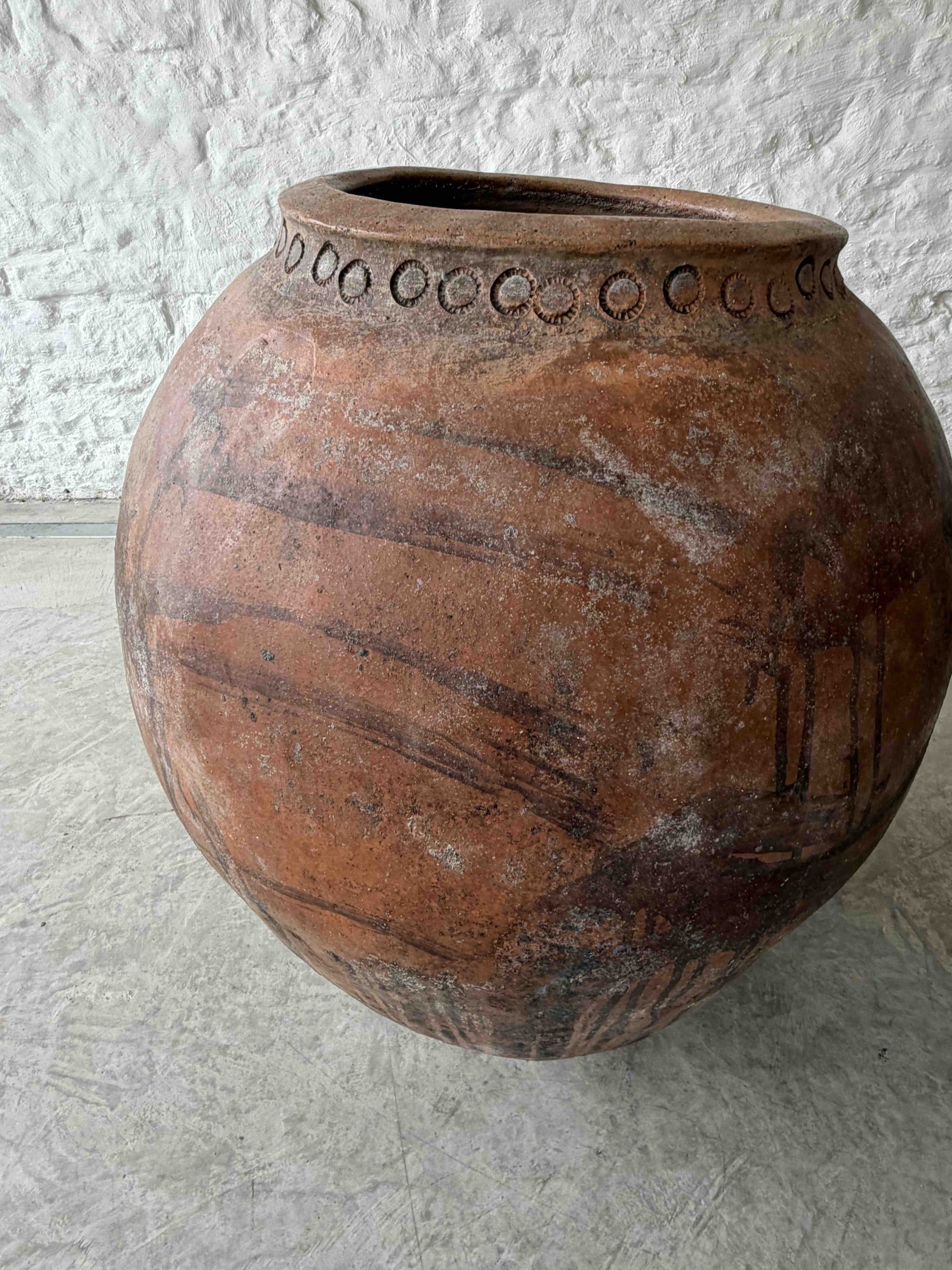 Rare Early 19th-Century Spanish Olive Pot from Calanda - Image 4