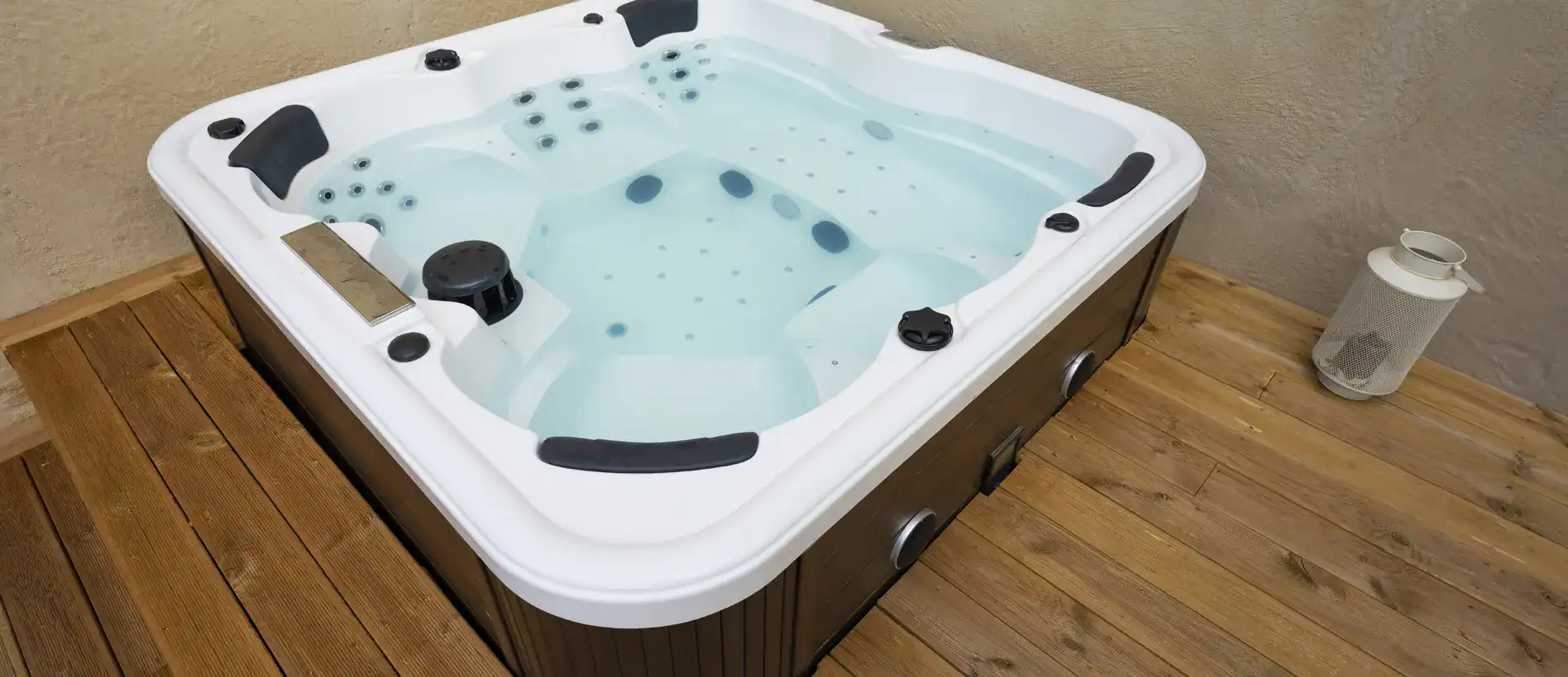 How to Move a Hot Tub The Right Way