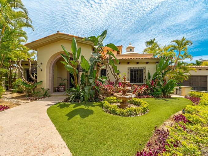 Luxury Golf Course Home In Palmilla Overlooking Jack Nicklaus-Designed Fairways