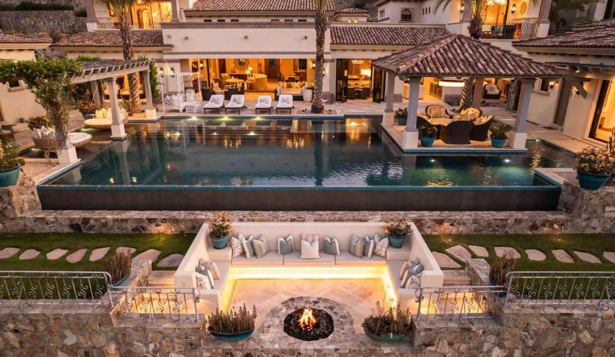 Casa Luna Escondida – Infinity Pool And Firepit Lounge At Sunset