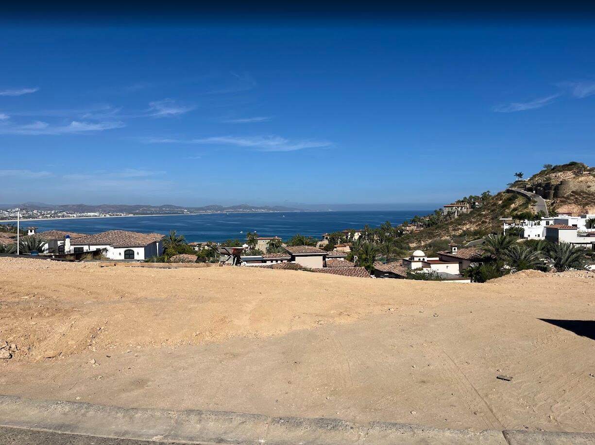 Palmilla Oceanfront Lot With Stunning Views Of The Sea And Surrounding Landscape. Perfect For Building Your Dream Home In Cabo.