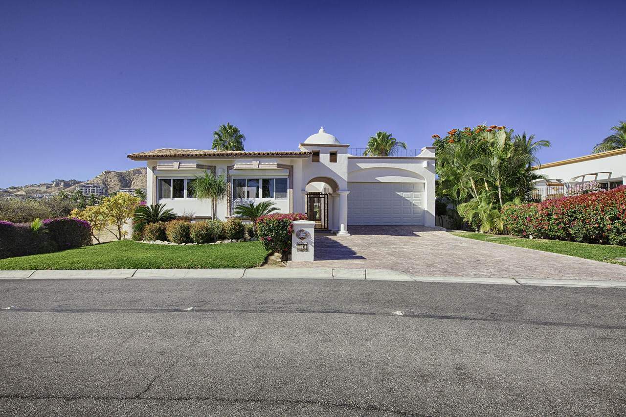 Palmilla Luxury Villa With Beautiful Gardens And Modern Architecture, Perfect For Enjoying Baja’s Serene Coastal Lifestyle.