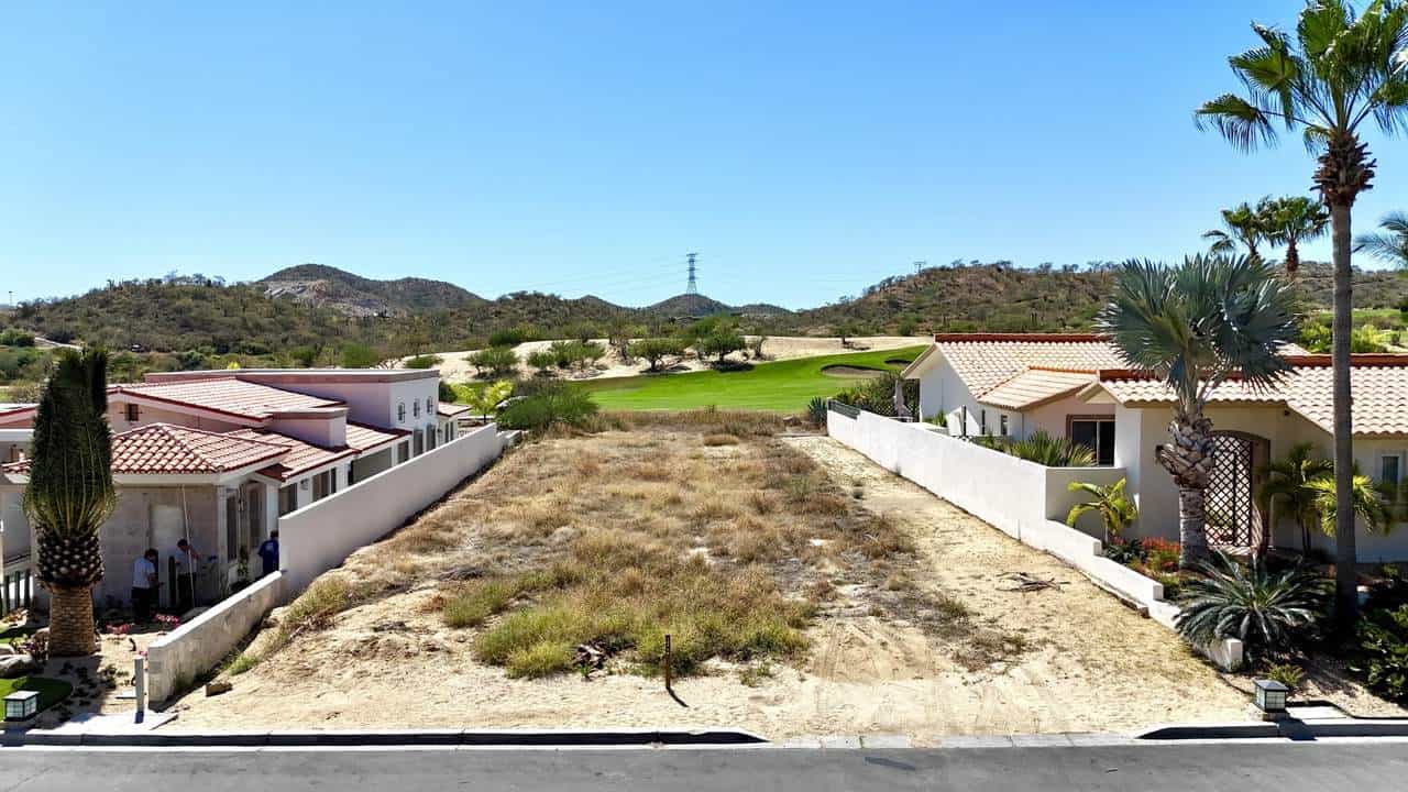 Palmilla Lot With Open Space And Surrounding Palm Trees, Ideal For Building A Custom Home.