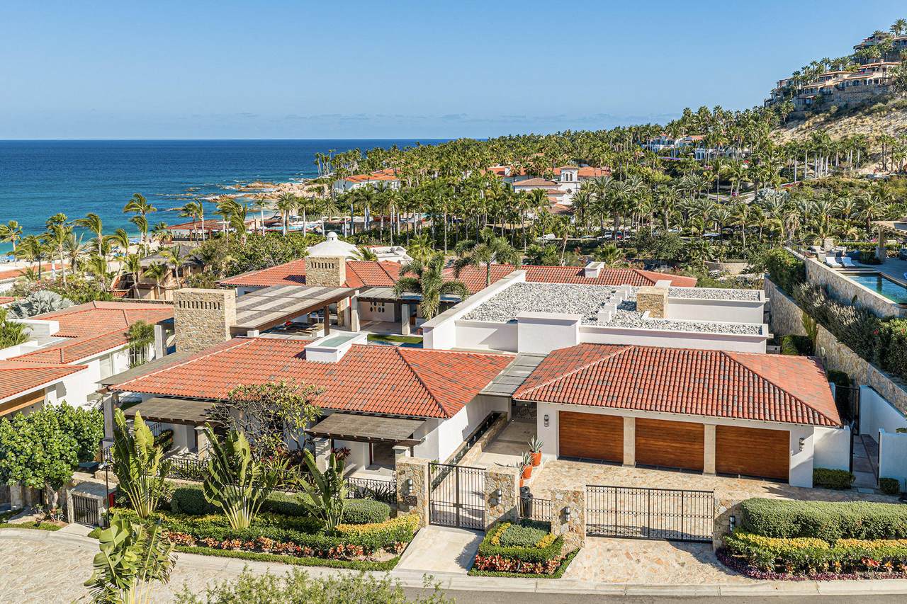 Palmilla Oceanview Estate With Luxurious Amenities And Stunning Ocean Vistas.