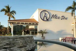 Nick-San In Palmilla Dining And Nightlife.