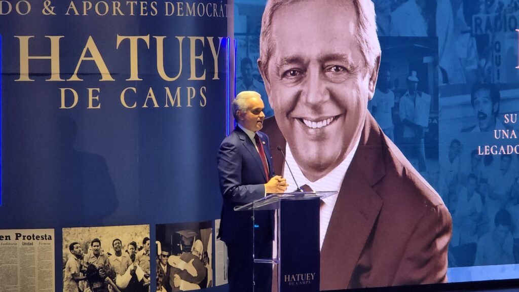 Luis Miguel De Camps, ministro de Educación e hijo de Hatuey De Camps / Kayros Santiago