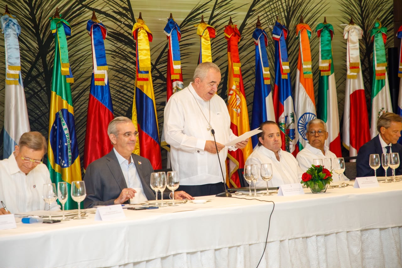Cuerpo Diplomático realiza almuerzo en honor a Abinader