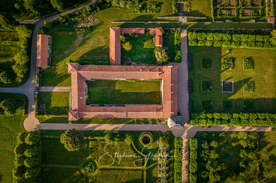 Photographie au drone sur le logis de Chaligny.