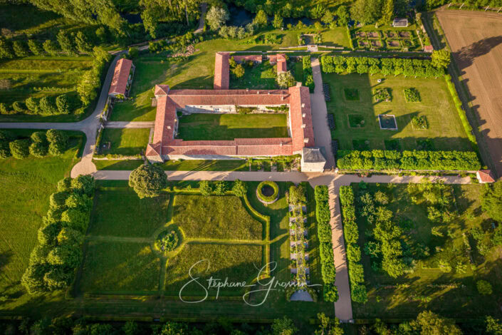 Le Logis de Chaligny photographié d’un drone