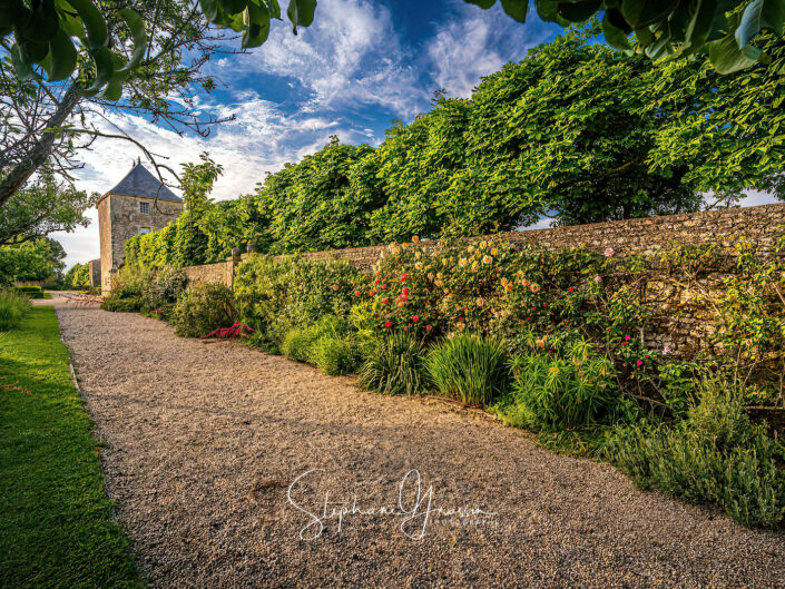 Spring photographs of the Logis de Chaligny park