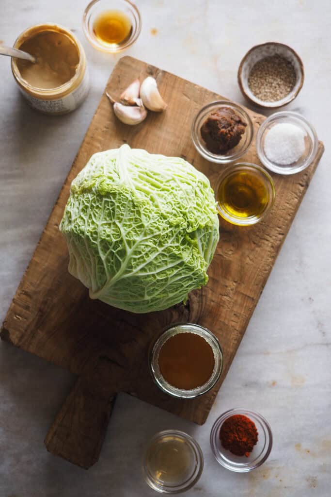 Ingredientes para hacer col Asada con Miso