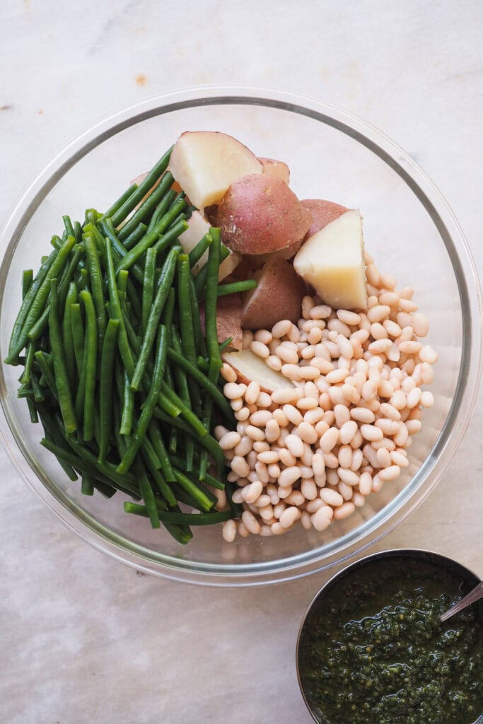Componentes para hacer Judías Verdes y Patata con Alubias y Pesto
