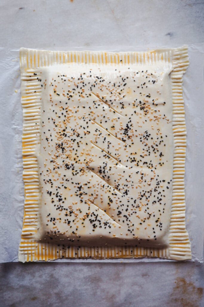 Paso 5_cubrir con hojaldre y semillas