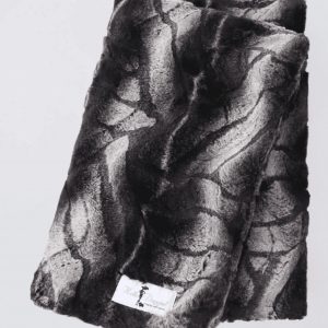 deluxe dog blanket in chinchilla