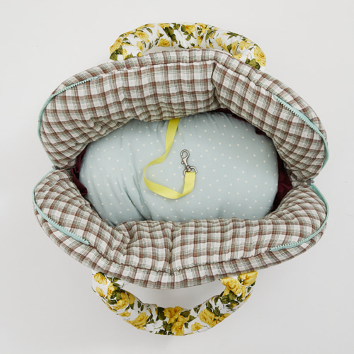 Grove Around Bag by Louisdog luxury dog carrier with Italian linen, Liberty London floral handles, and removable travel cushion.
