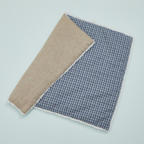 Mellow Blanket by Louisdog reversible luxury dog blanket with Thinsulate insulation