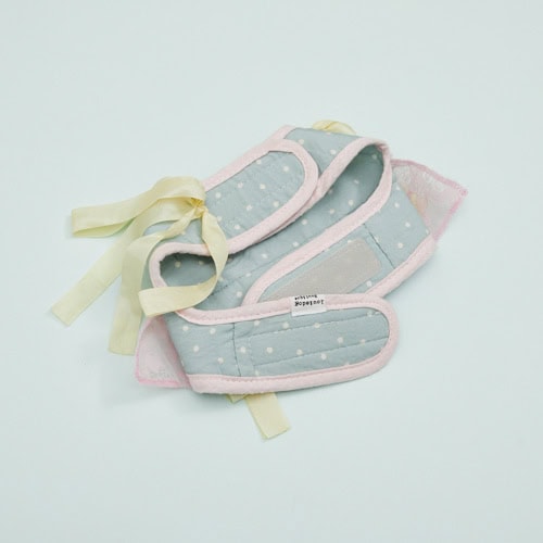 Louisdog Rosset Lace dog harness and matching leash in blue and pink