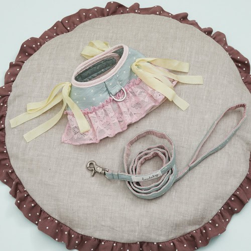 Louisdog Rosset Lace dog harness and matching leash in blue and pink