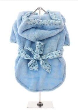 Soft blue pet hoodie with a bow, perfect for stylish small dogs and cats, featuring cozy fabric and adjustable fit.