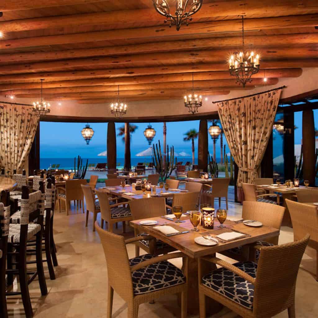 Pedregal-Real-Estate-Beachfront-Dining-Room-With-Ocean-View-And-Tile-Flooring.
