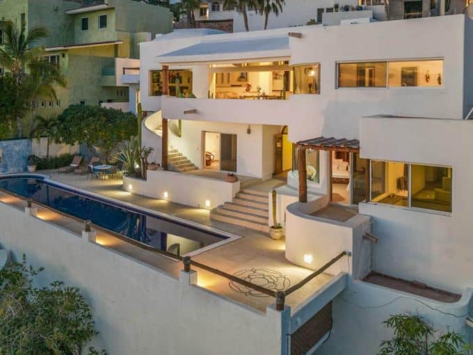 Stunning Pedregal Villa With Modern Design, Private Pool, Spacious Terraces, And Vibrant Outdoor Lighting, Offering Luxurious Living In Exclusive Pedregal Neighborhood.
