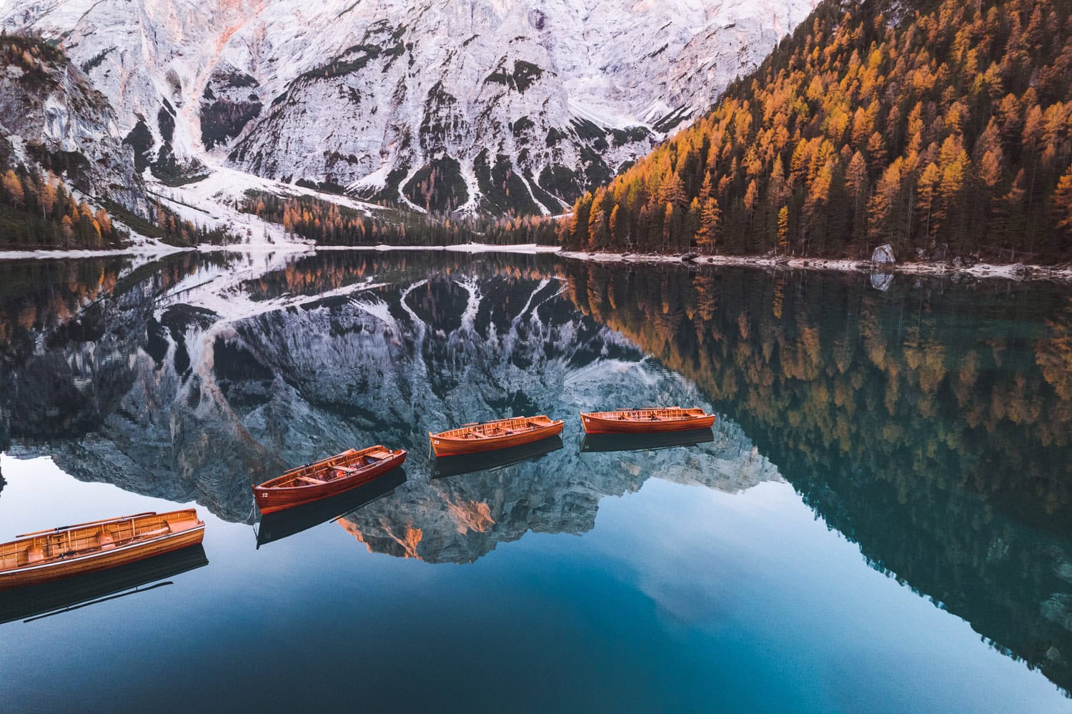 Boats in the lake with amazing mountain view