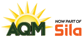 Logo with a yellow sun design behind the green letters "AQM" and the text "Master Sila" in orange.
