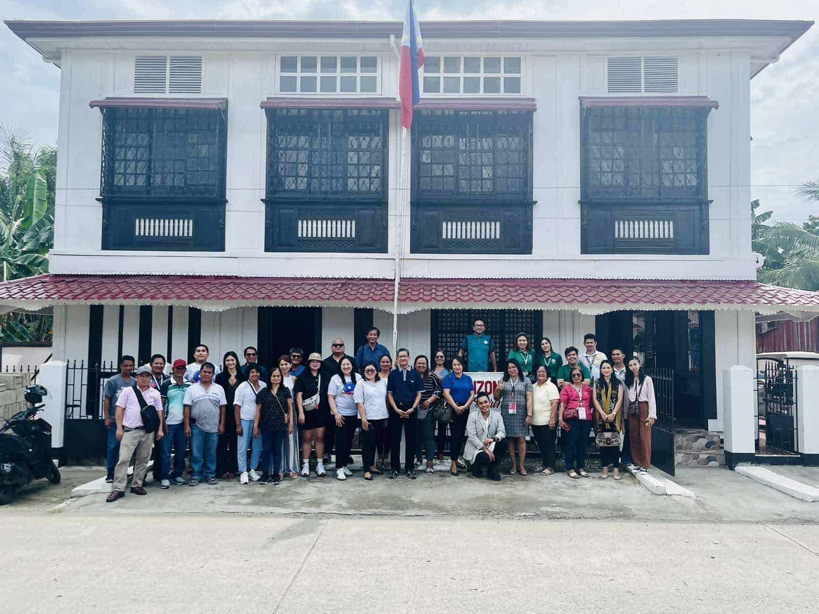 Group photo on the first day of the two-day seminar taken in front of the Wenceslao Q. Vinzons National Historical Landmark,
Vinzons, Camarines Norte