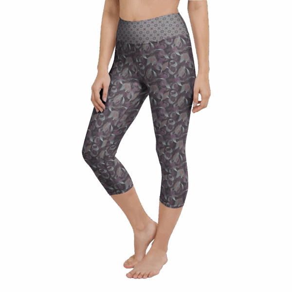Monroe - 3/4 Length Capri Leggings - Image 4