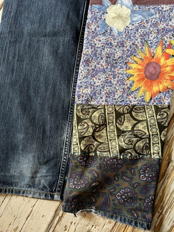 Jeansy Carhartt WIP Custom Flowers 00s - obrazek 9