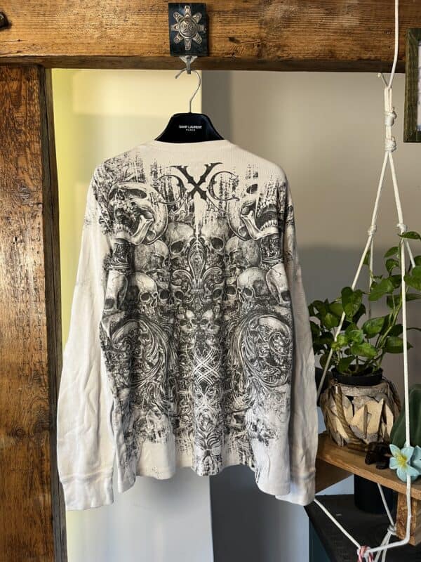 Longsleeve Xtreme Couture Tribal Skulls 00s - obrazek 2