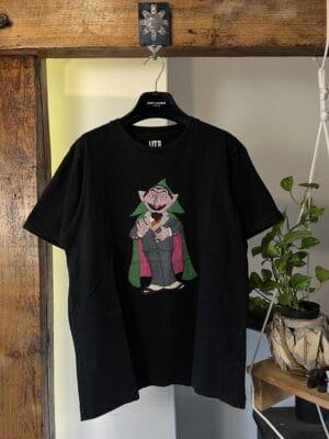 Koszulka Uniqlo x Kaws x Sesame Street