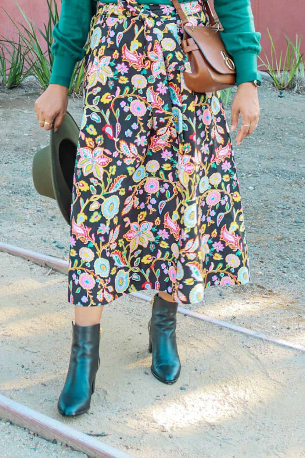 Do's & Dont's of Wearing Midi Skirts with Ankle Boots & Styling Ideas