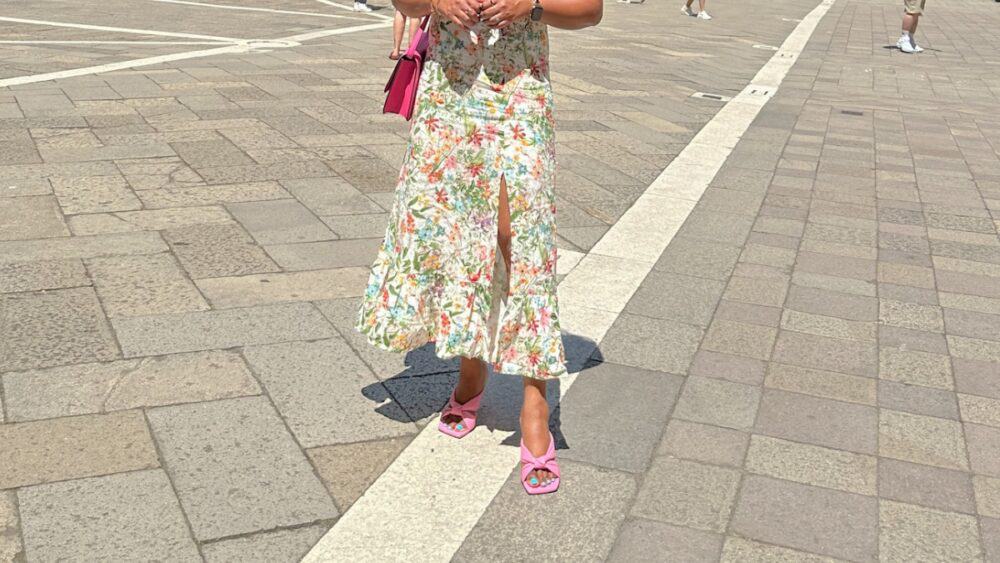 Stuart Weitzman Playa Knot Sandal Review & Shopping Guide - Blog Banner