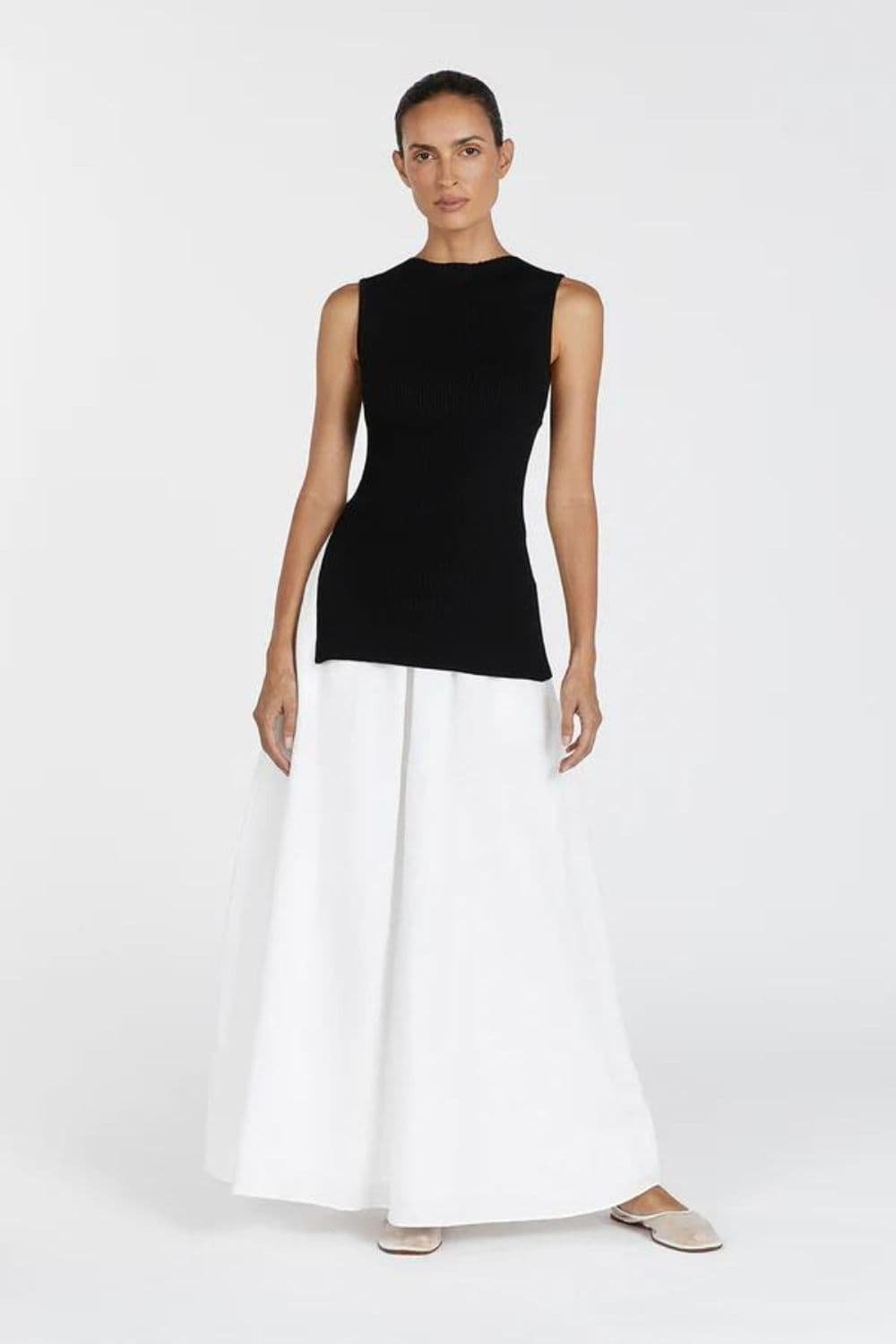 How to style maxi skirt with long fitted top
