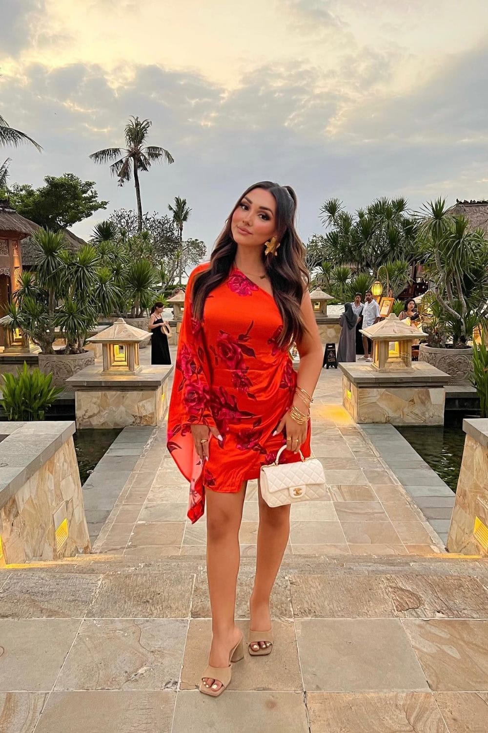 What to wear in Bali in market at night