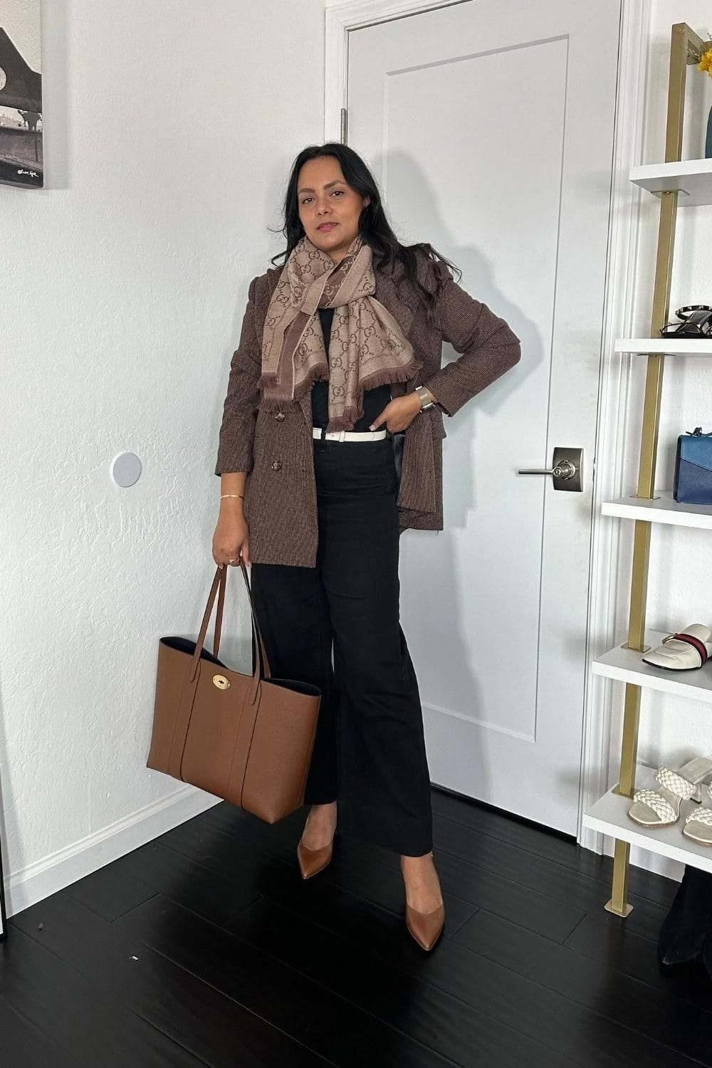 What-to-wear-when-bloated-patterned-scarf