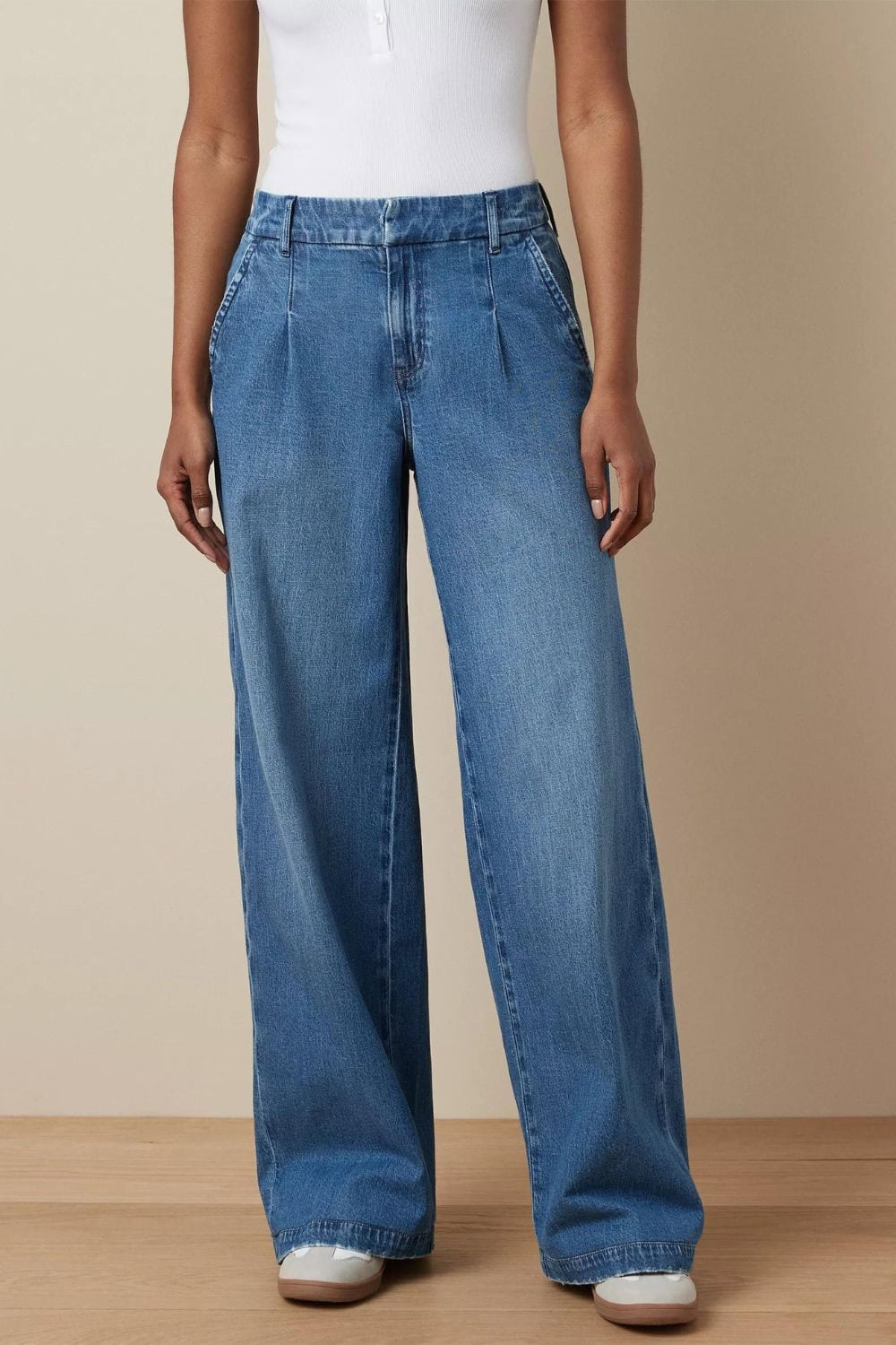 AE Stretch Super High-Waisted Baggy Wide-Leg Trouser Jean