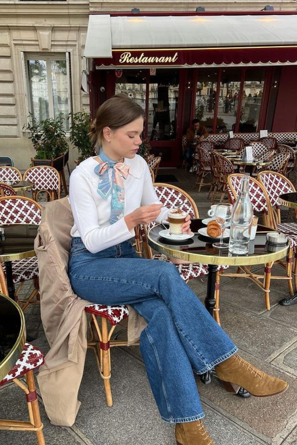 how-to-style-a-silk-scarf-Cute-Bowtie