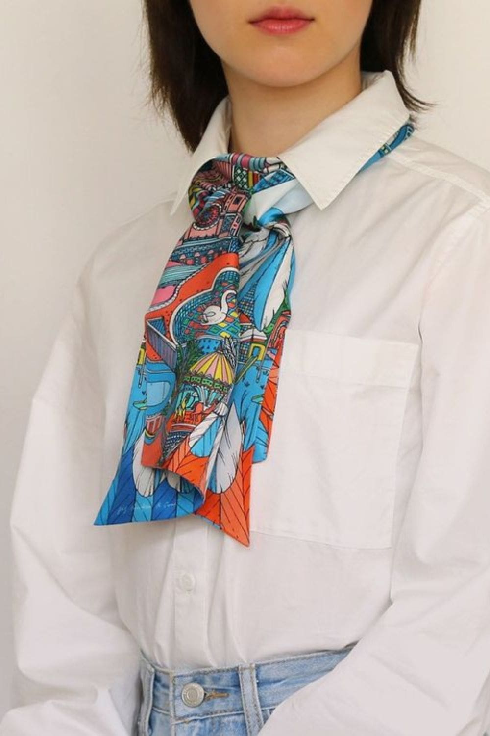how-to-style-a-silk-scarf-Feminine-Neckerchief