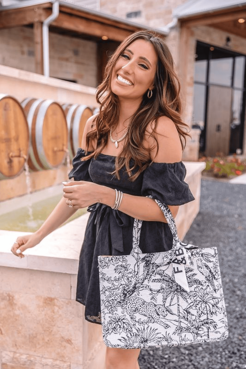 necklace-with-offshoulder-Chunky-pendant-necklace