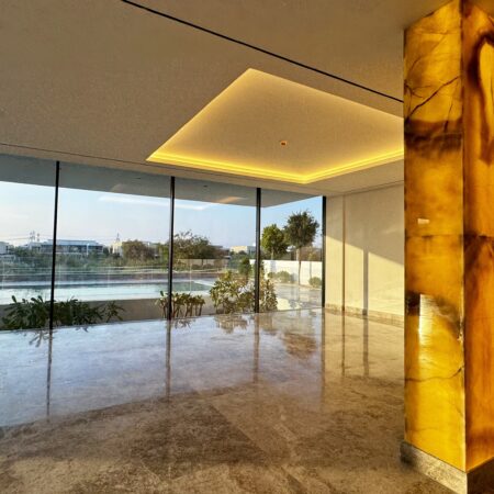 7 bedrooms in Emerald Hills