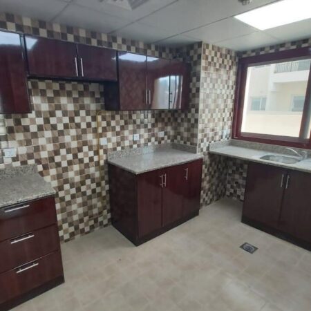 Studio in Dugasta Warsan